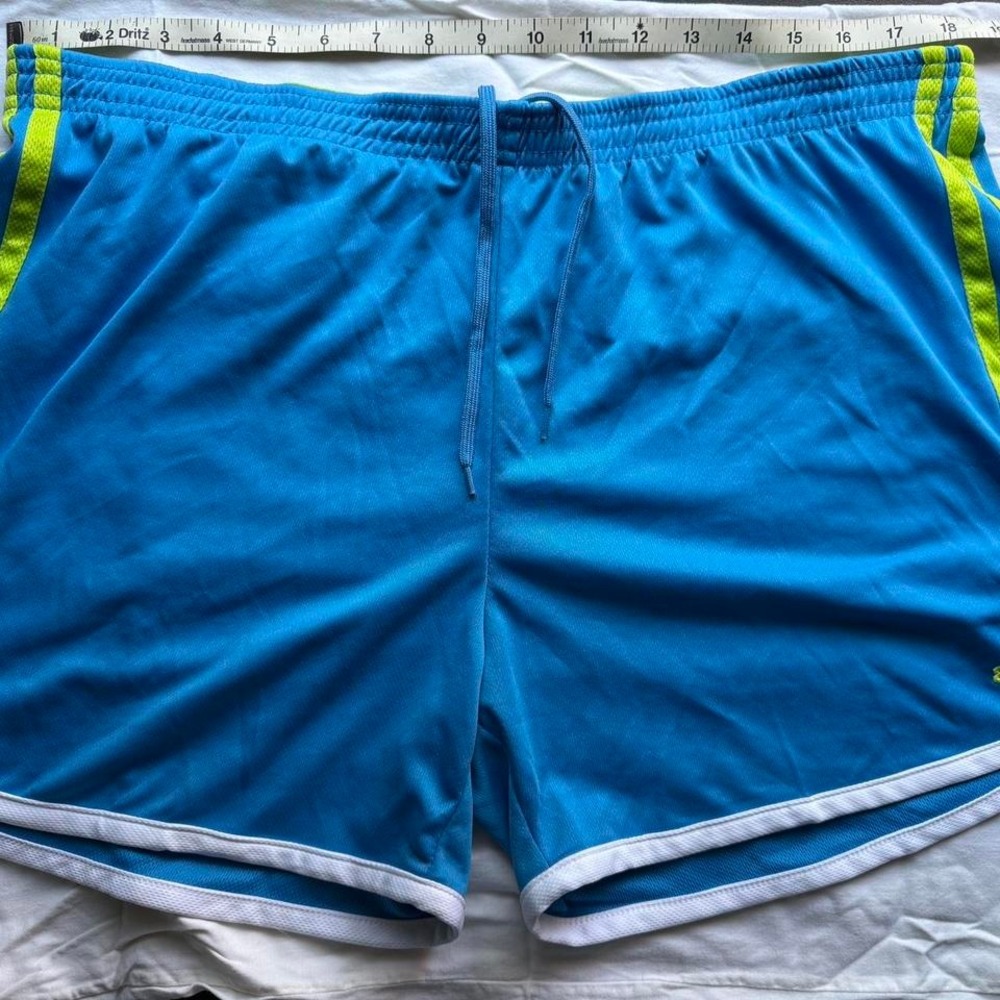 Vintage 80s/90s Style‎ Athletic Running Shorts Size unmarked  fit as a large.